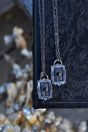 Sweet Tooth Molar Pendant - Black Onyx