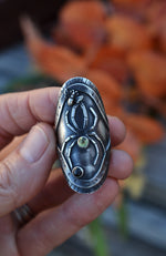 Spider and Prey Ring - Peridot and Black Star Diopside - Size 9