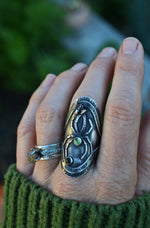 Spider and Prey Ring - Peridot and Black Star Diopside - Size 9