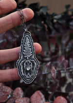 Twin Skulls Evergreen Necklace - Black Mother of Pearl - 18" Chain