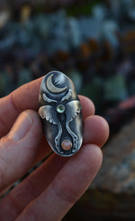 Luna Moth Ring - Peridot and peach Moonstone - Will Fit like a Size 6.5