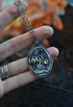 Haunted House Necklace - Bat-o-Lantern - Black Star Diopside and Peridot - 16" Chain